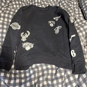 Hollister Black and White NBA Team Logo Sweatshirt Small Size